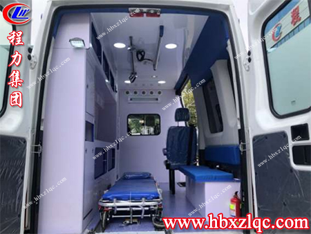 爭(zhēng)分奪秒，救死扶傷，程力牌依維柯歐勝監(jiān)護(hù)型救護(hù)車(chē)當(dāng)之無(wú)愧